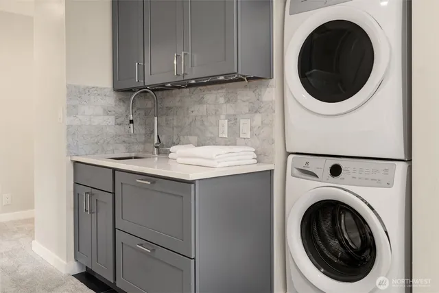 $2,080,000 | 6070 Seward Park Avenue South, Seattle, WA 98118