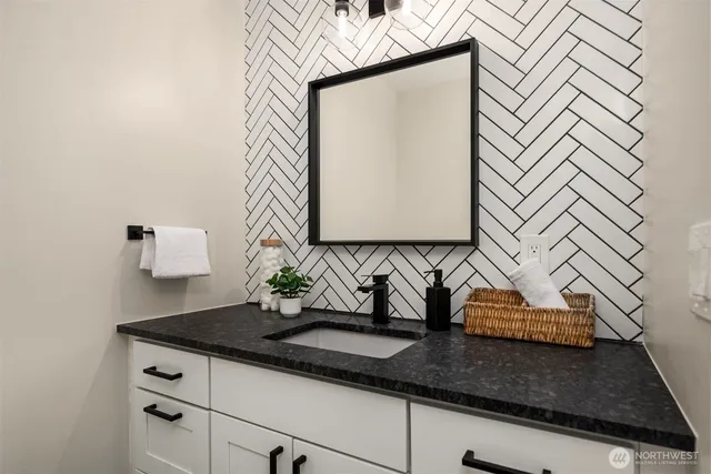 $2,080,000 | 6070 Seward Park Avenue South, Seattle, WA 98118