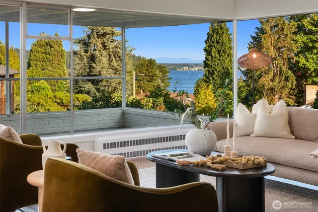 $2,080,000 | 6070 Seward Park Avenue South, Seattle, WA 98118