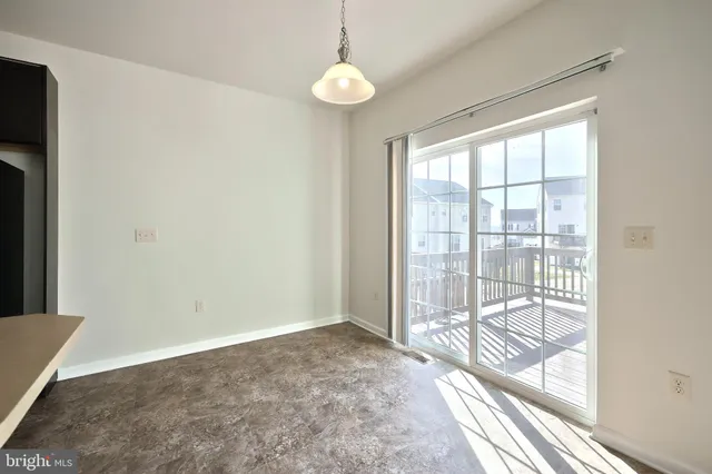 $210,000 | 2233 Live Oak Lane, Unit 2233, York, PA 17406