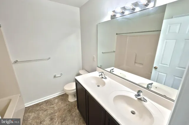 $210,000 | 2233 Live Oak Lane, Unit 2233, York, PA 17406