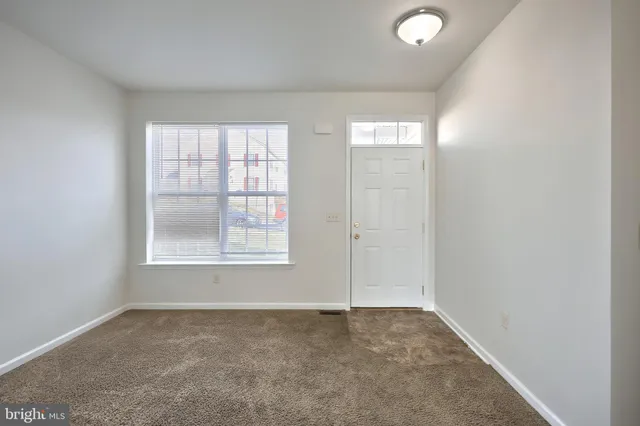 $210,000 | 2233 Live Oak Lane, Unit 2233, York, PA 17406