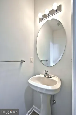 $210,000 | 2233 Live Oak Lane, Unit 2233, York, PA 17406