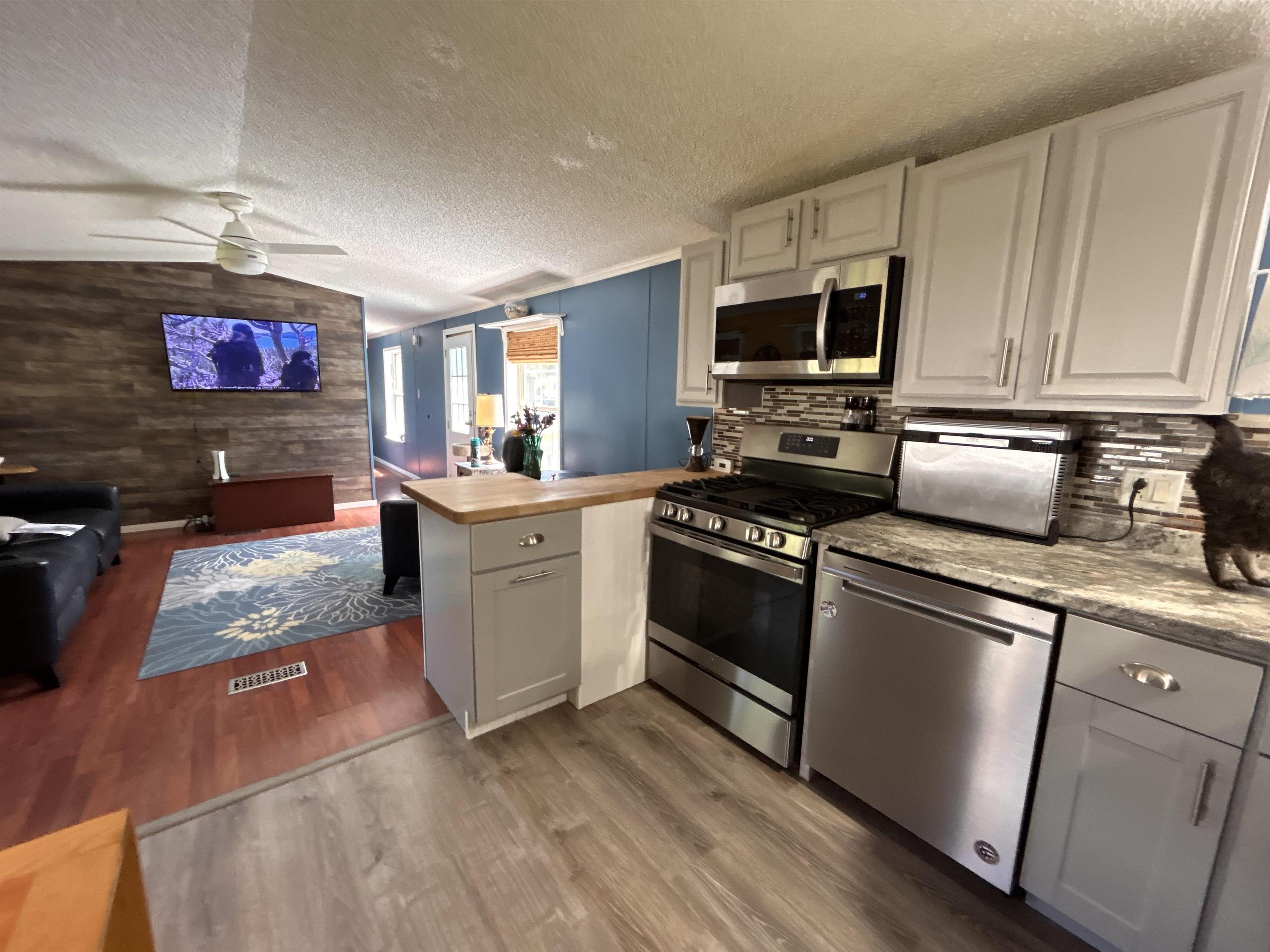 50 Hilton Avenue Exeter, NH 03833 - Photo 6 of 50