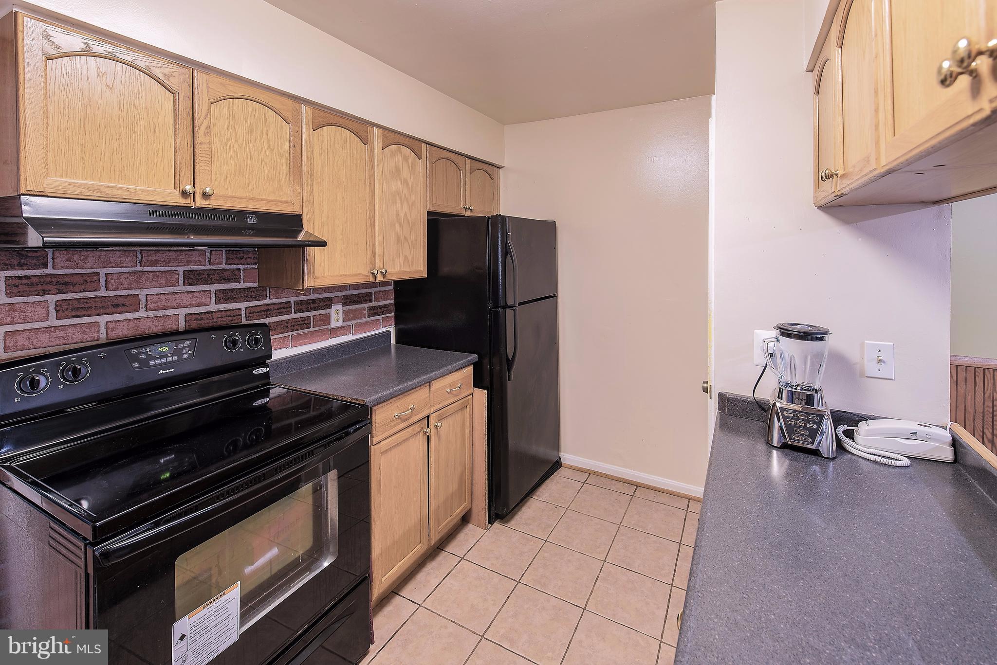 14520 Golden Oak Road, Unit 14520 Centreville, VA 20121 - Photo 4 of 16 Kitchen