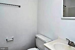 14520 Golden Oak Road, Unit 14520 Centreville, VA 20121 - Photo 10 of 16 Bath