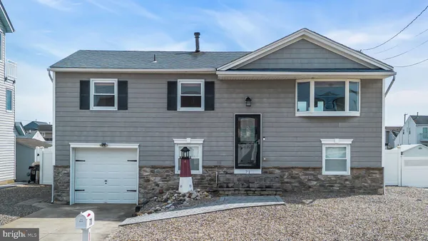 $900,000 | 71 Ronald Avenue South, Bayville, NJ 08721