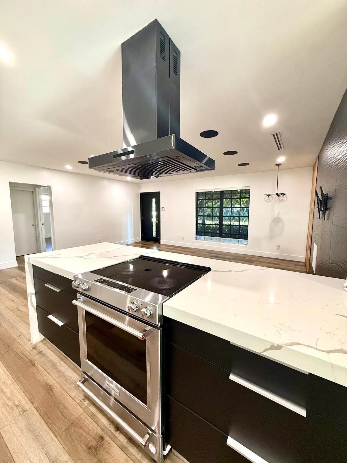 4411 Thomas Street Hollywood, FL 33021 - Photo 6 of 30 62
