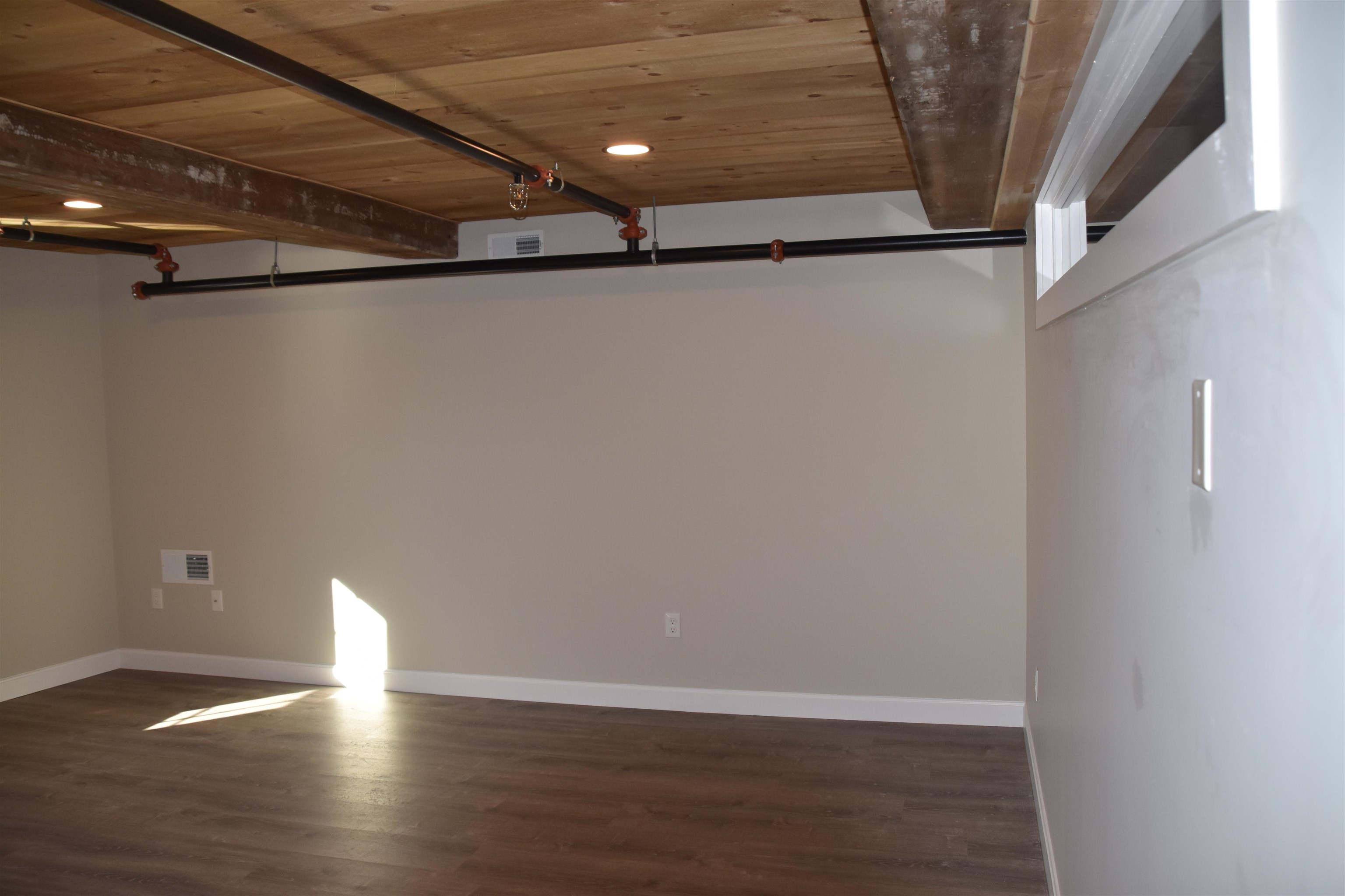 4 Bay Road, Unit 102 Newmarket, NH 03857 - Photo 22 of 37