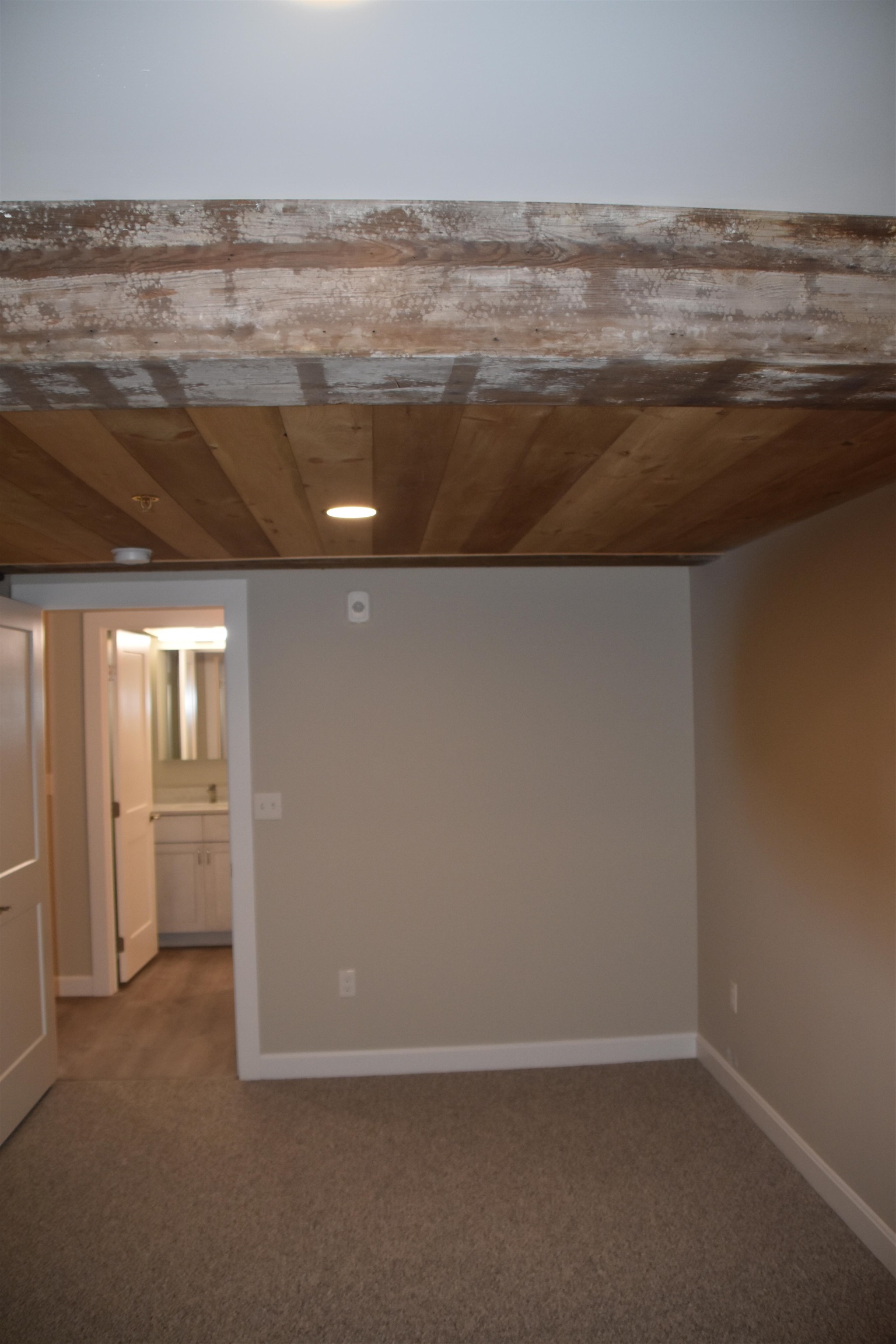 4 Bay Road, Unit 102 Newmarket, NH 03857 - Photo 8 of 37