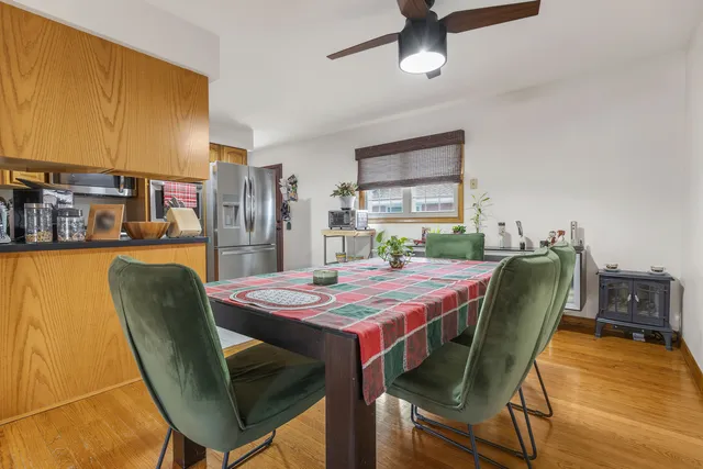 $552,000 | 132 East Gladys Avenue, Elmhurst, IL 60126