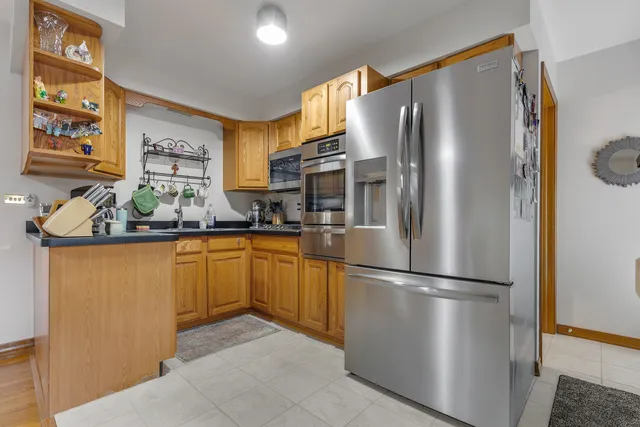 $552,000 | 132 East Gladys Avenue, Elmhurst, IL 60126