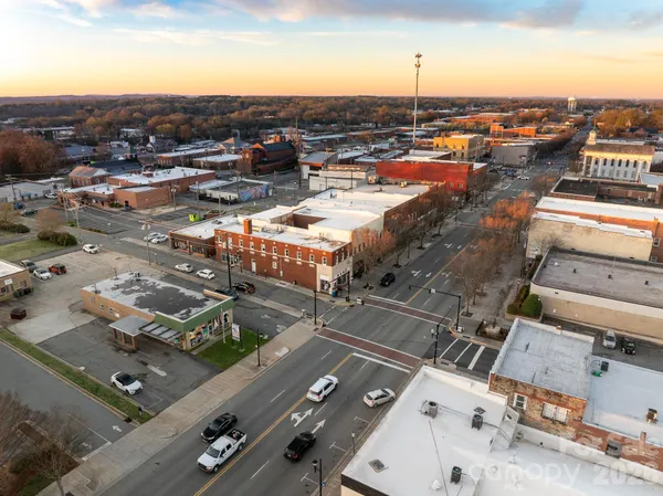 $525,000 | 121 North Main Street, Lexington, NC 27292