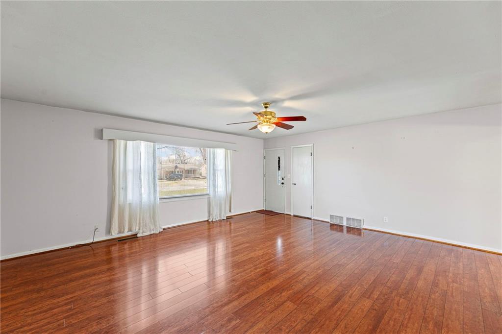 1310 South Poplar Street Ottawa, KS 66067 - Photo 8 of 39