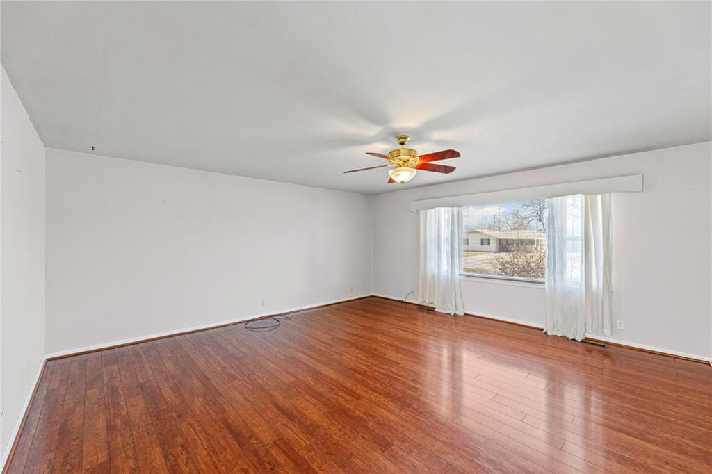 1310 South Poplar Street Ottawa, KS 66067 - Photo 9 of 39