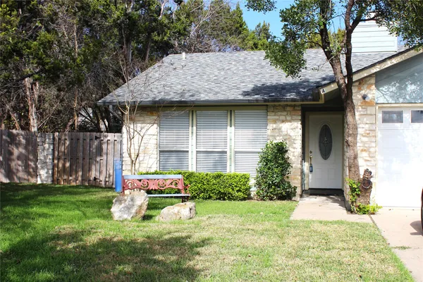 $1,700 | 215 Stowaway Cove, Unit A, Lakeway, TX 78734