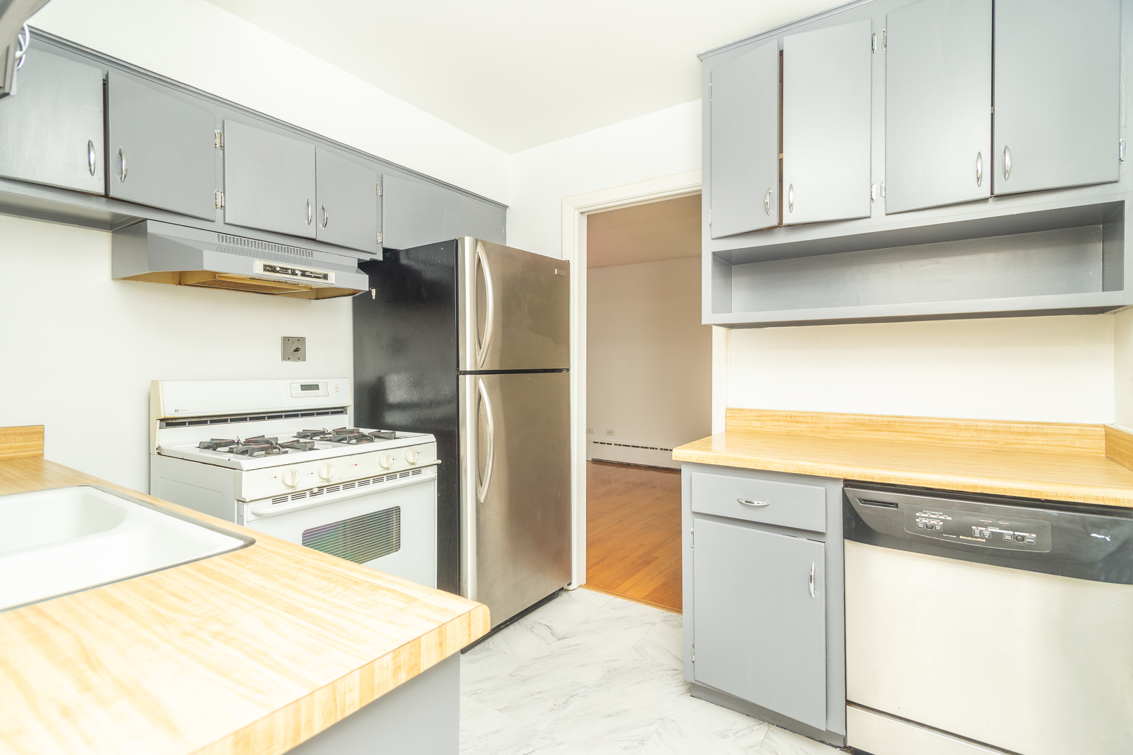 310 Hibbard Road Wilmette, IL 60091 - Photo 6 of 15