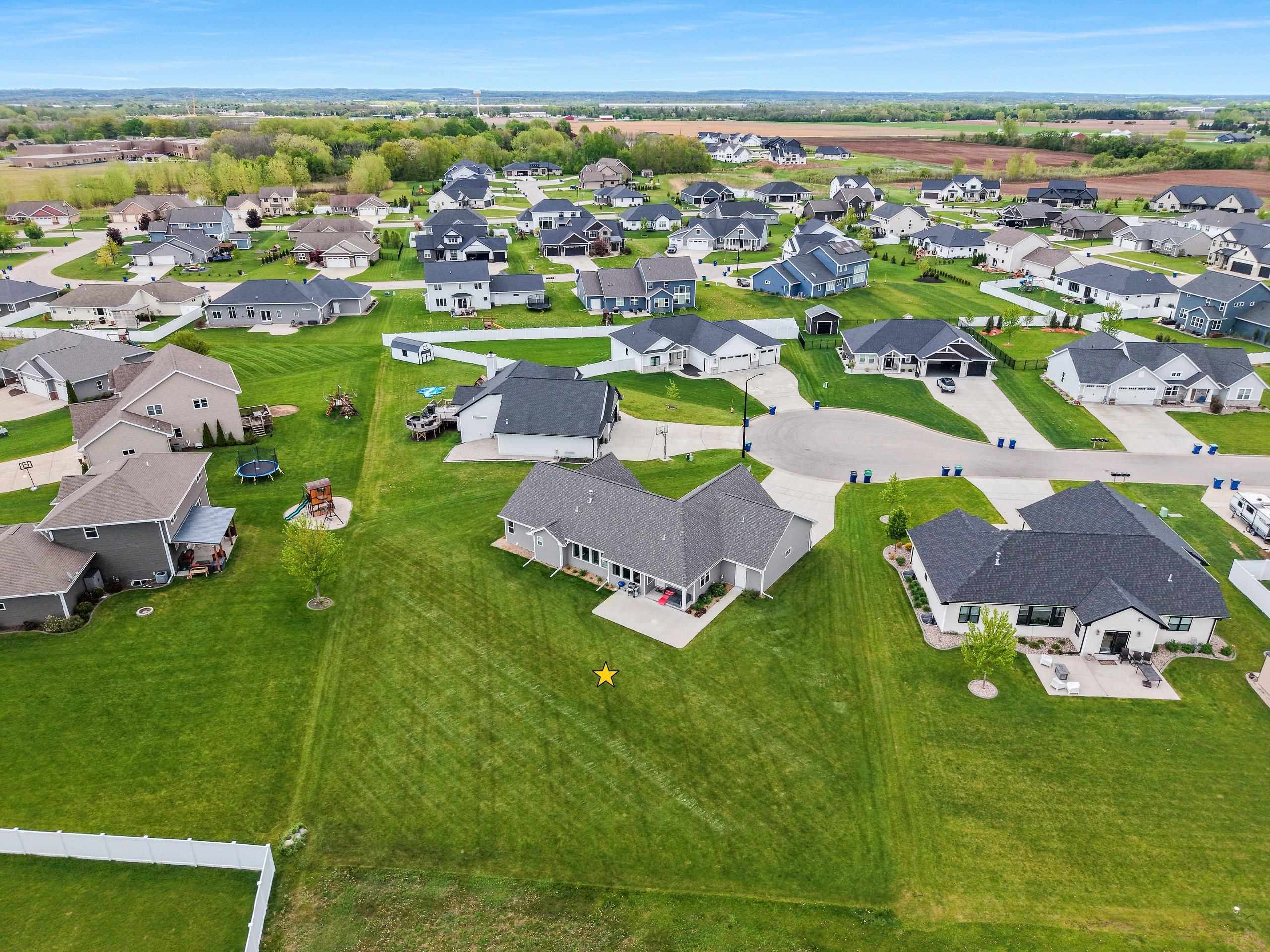 2000 Dobby Street De Pere, WI 54115 - Photo 53 of 57