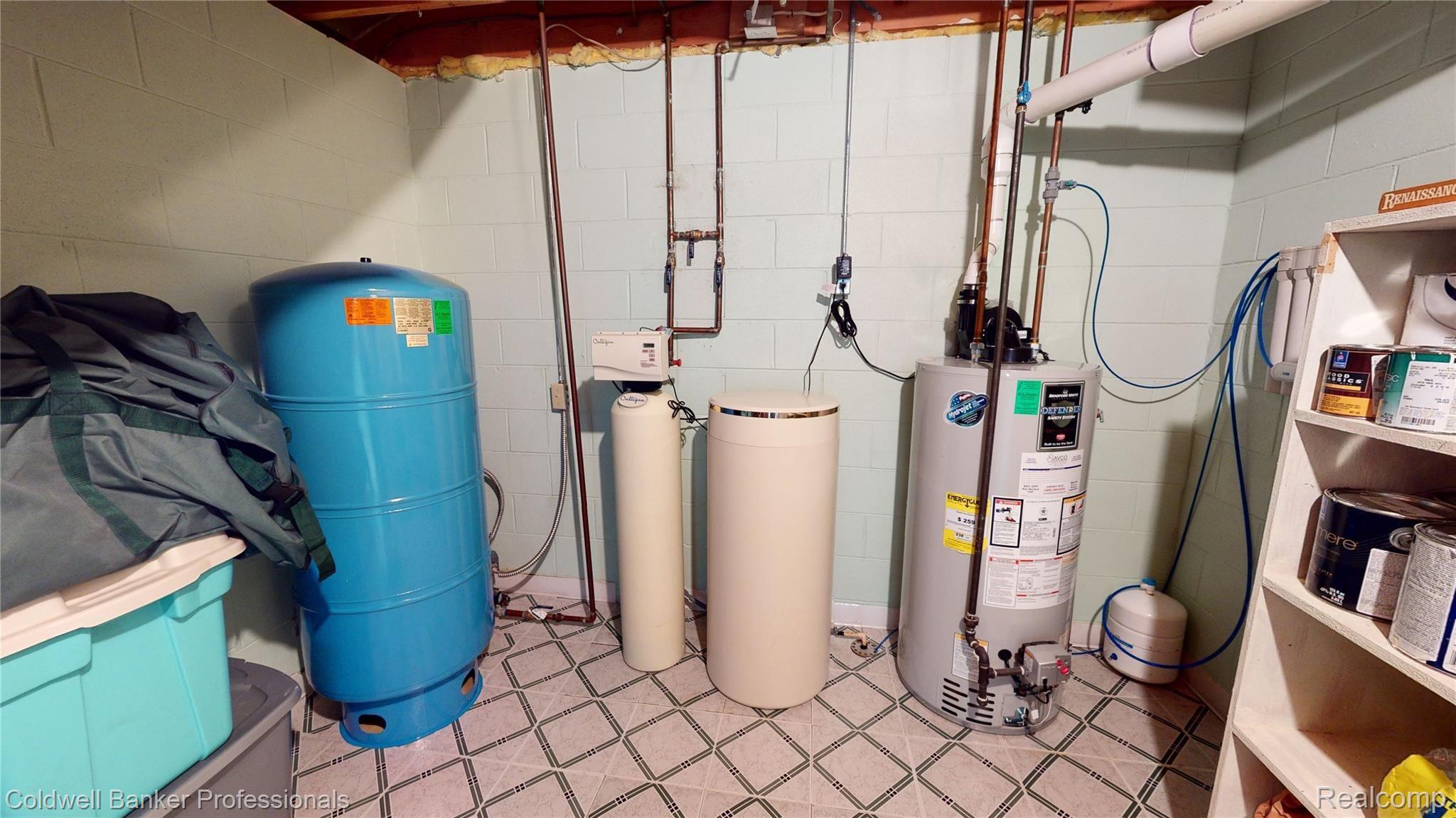 935 North Summers Road Imlay City, MI 48444 - Photo 64 of 73 Water heater softner and bladder.jpg