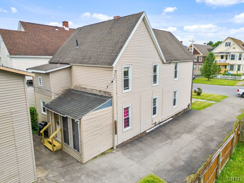 743 Rutger Street Utica, NY 13501 - Photo 6 of 40 Gallery Image 6