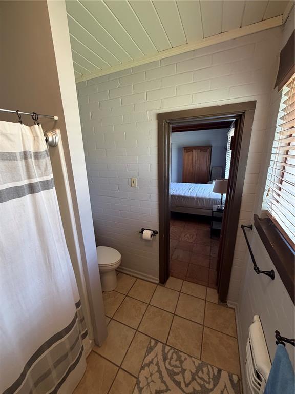 144000 Tx Highway Robert Lee, TX 76945 - Photo 23 of 37 Bunkhouse Bath 1