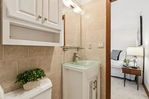 $589,000 | 10 Deerpath Drive, Vernon Hills, IL 60061