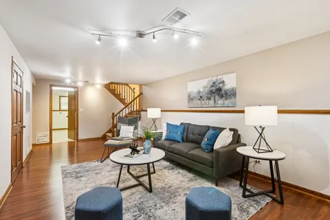 $589,000 | 10 Deerpath Drive, Vernon Hills, IL 60061