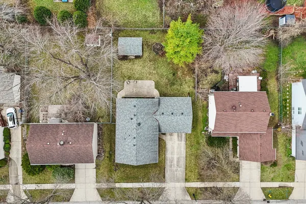 $589,000 | 10 Deerpath Drive, Vernon Hills, IL 60061