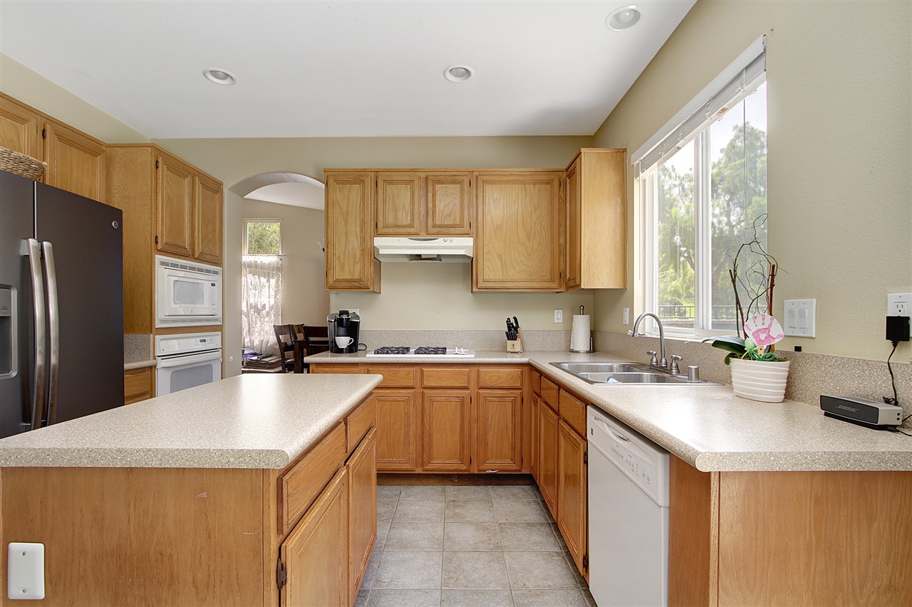 1638 Santa Flora Road Chula Vista, CA 91913 - Photo 7 of 18 Gallery Image 7