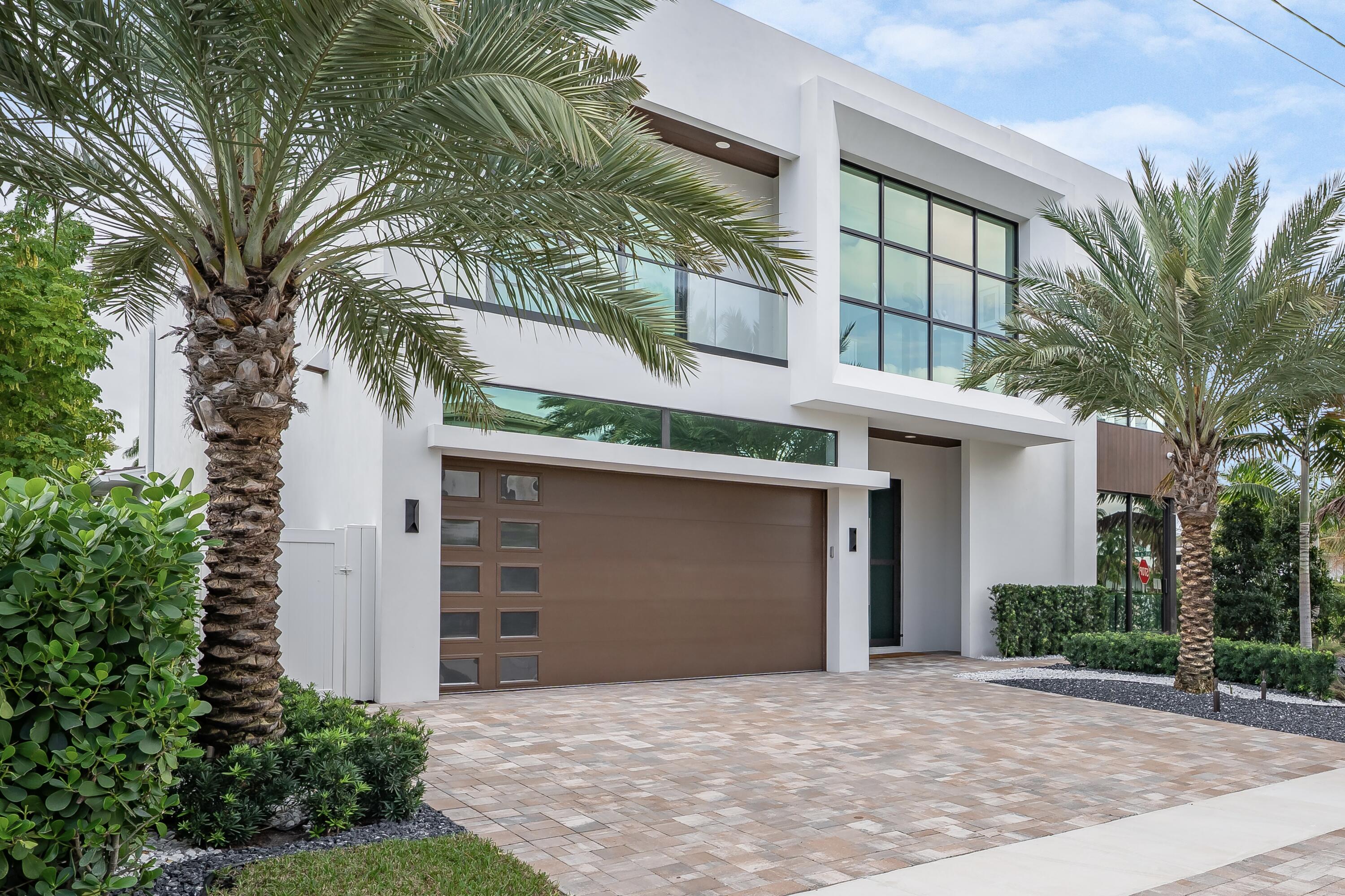 400 Northeast 4th Street Boca Raton, FL 33432 - Photo 2 of 73 crop side