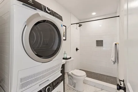 $5,200 | 19 Bartlett Place, Unit 3, Boston, MA 02113