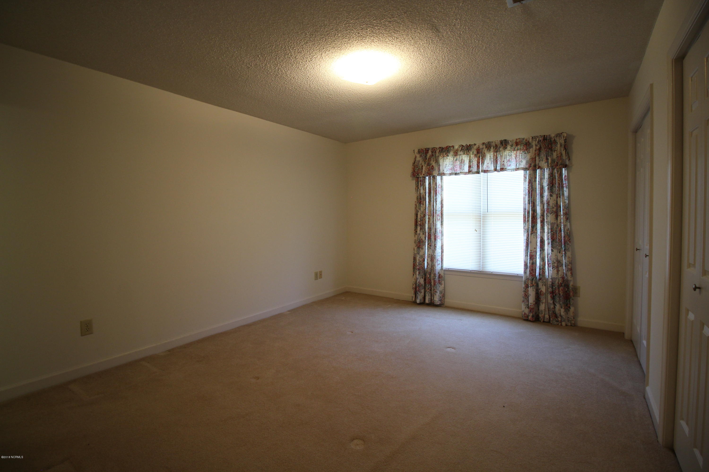 1866 Quail Ridge Road, Unit M Greenville, NC 27858 - Photo 26 of 31 Master Suite