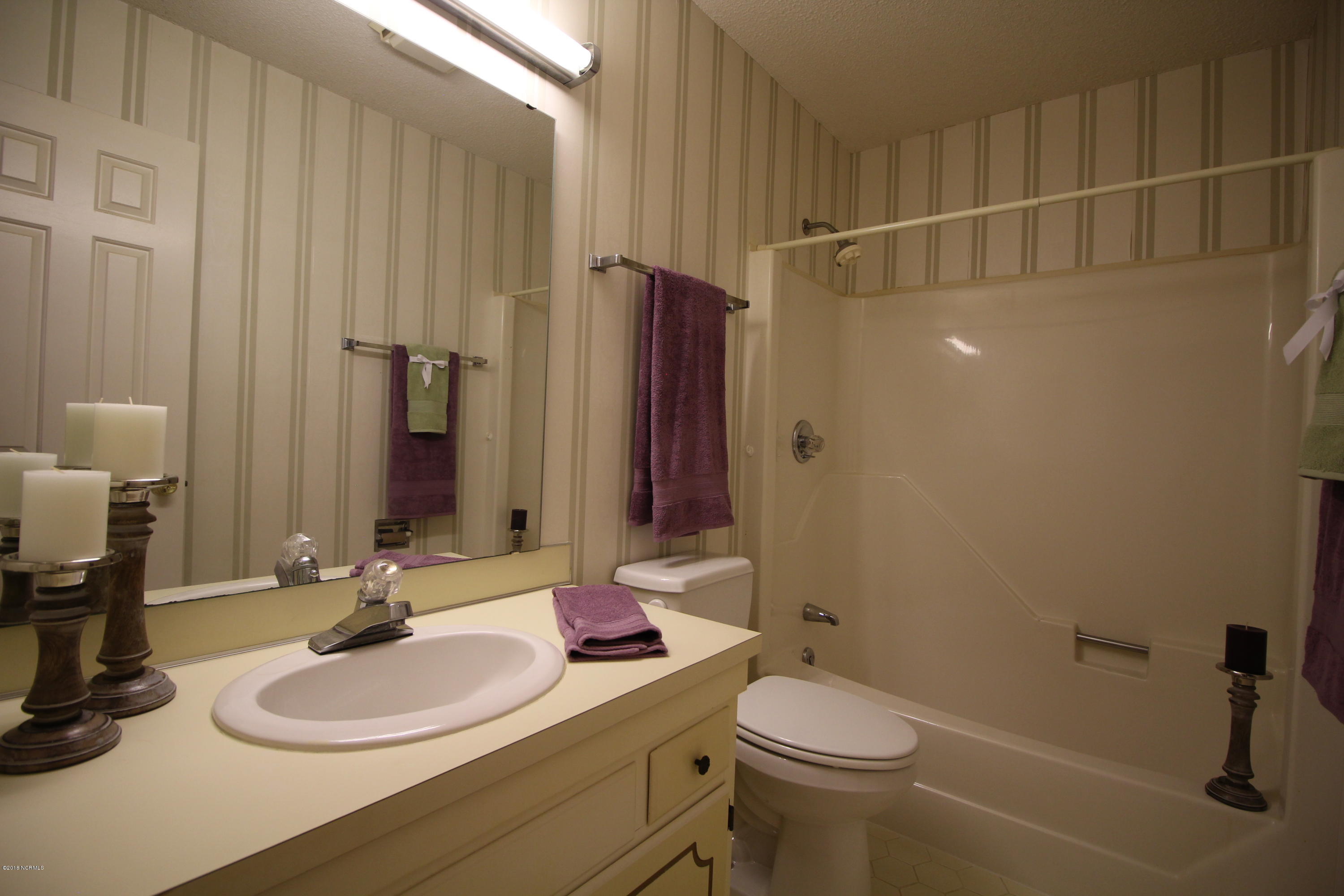 1866 Quail Ridge Road, Unit M Greenville, NC 27858 - Photo 29 of 31 Master Bath