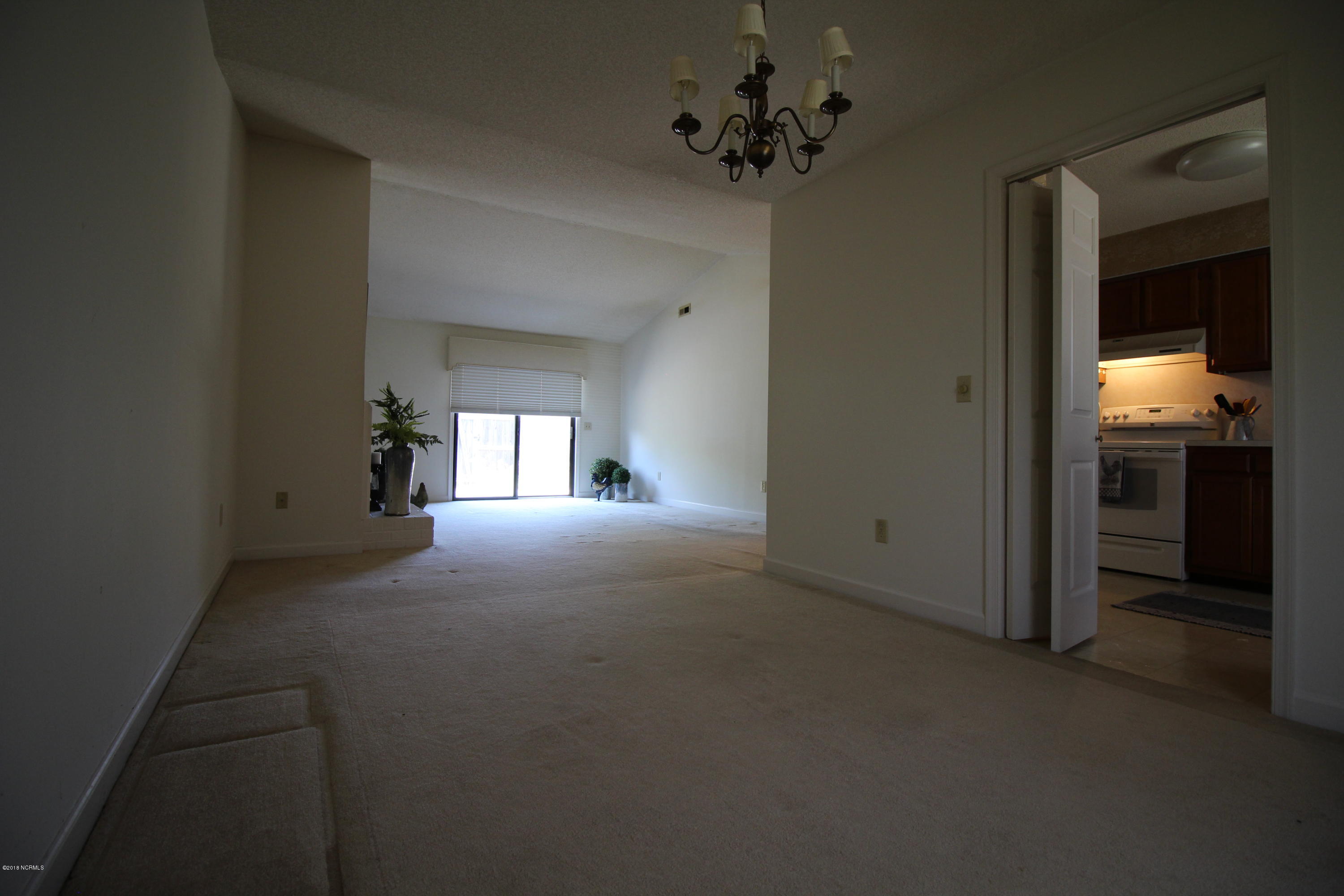 1866 Quail Ridge Road, Unit M Greenville, NC 27858 - Photo 9 of 31 11x12 Dining Space