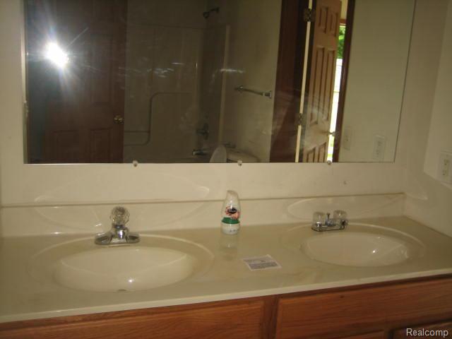 15725 Schultz Road Allenton, MI 48002 - Photo 12 of 12 15725 027.jpg