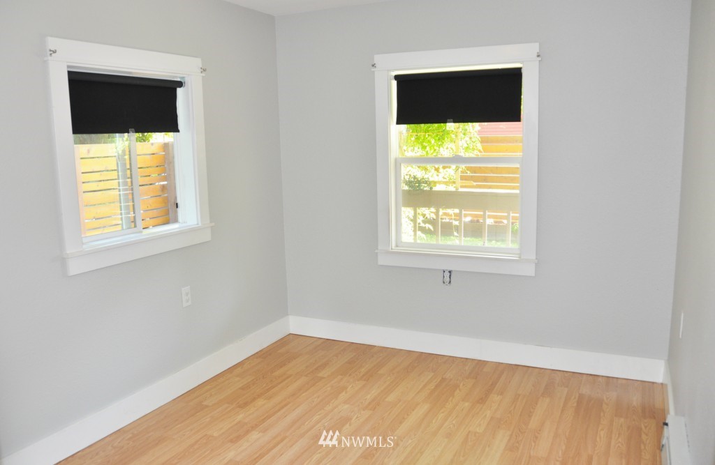 2016 Shamrock Road Northwest Bremerton, WA 98312 - Photo 12 of 25 Gallery Image 12