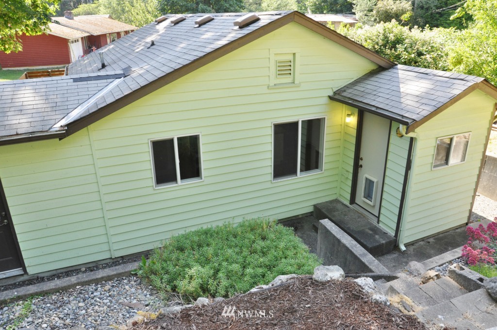 2016 Shamrock Road Northwest Bremerton, WA 98312 - Photo 22 of 25 Gallery Image 22