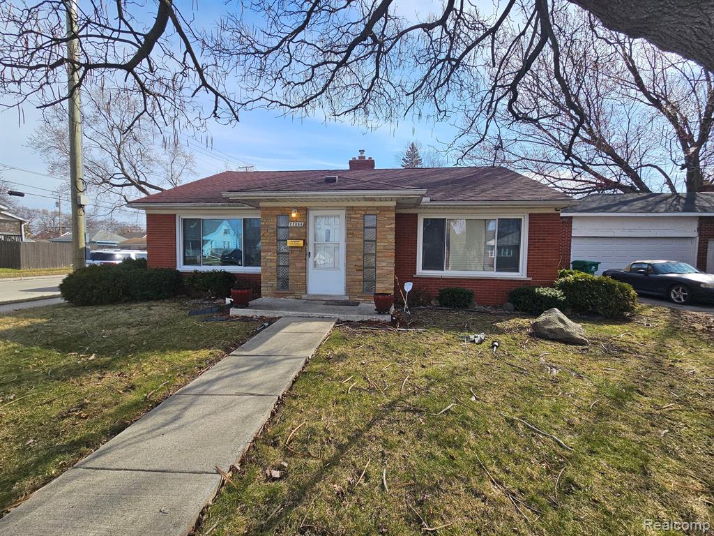 22858 Rausch Avenue Eastpointe, MI 48021 - Photo 2 of 36