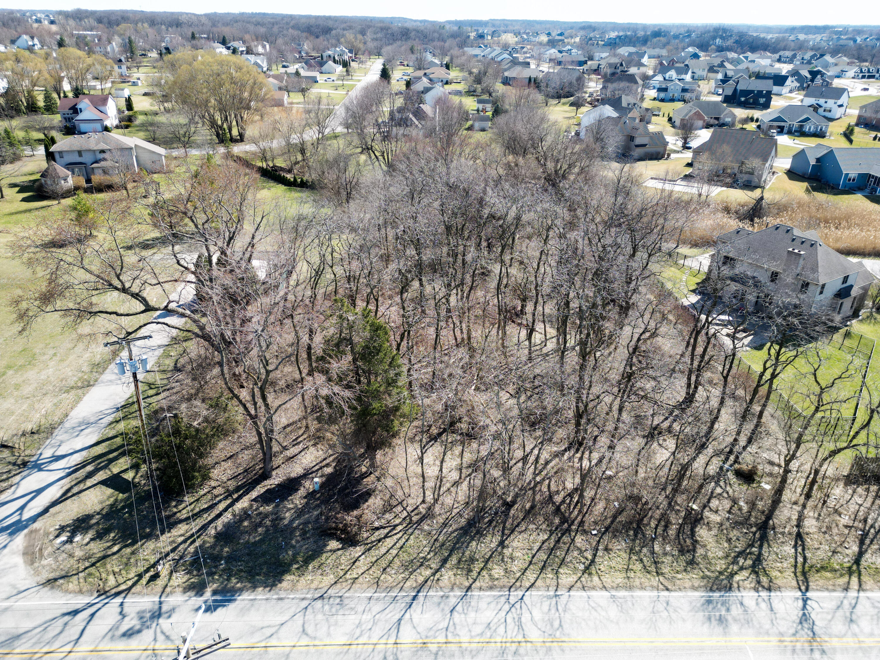 6889 East 109th Avenue Crown Point, IN 46307 - Photo 12 of 14 3000x2250