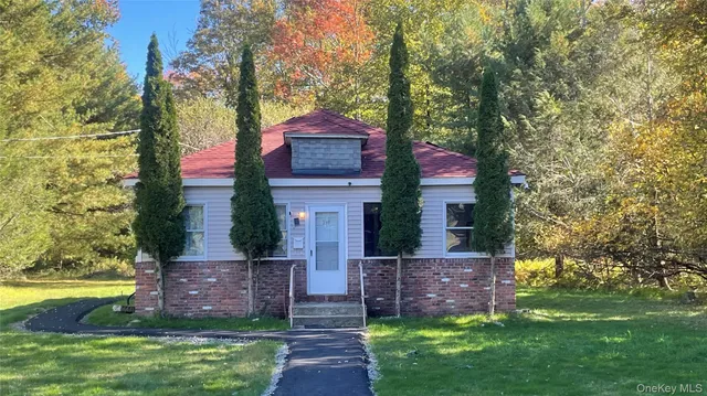 $1,700 | 370 Park Hill Road, Mountain Dale, NY 12763