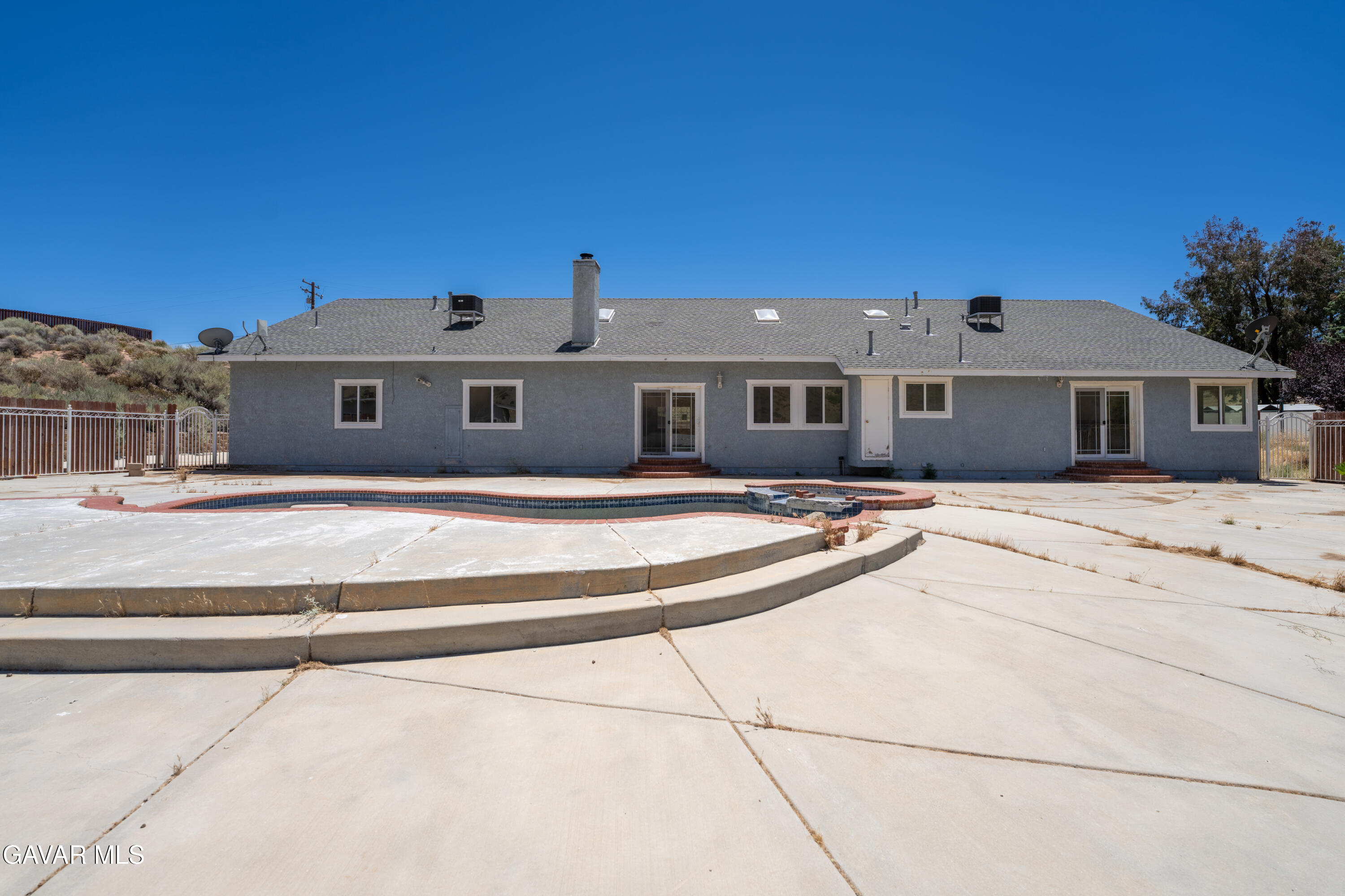 6221 Elizabeth Lake Road Leona Valley, CA 93551 - Photo 26 of 37 26