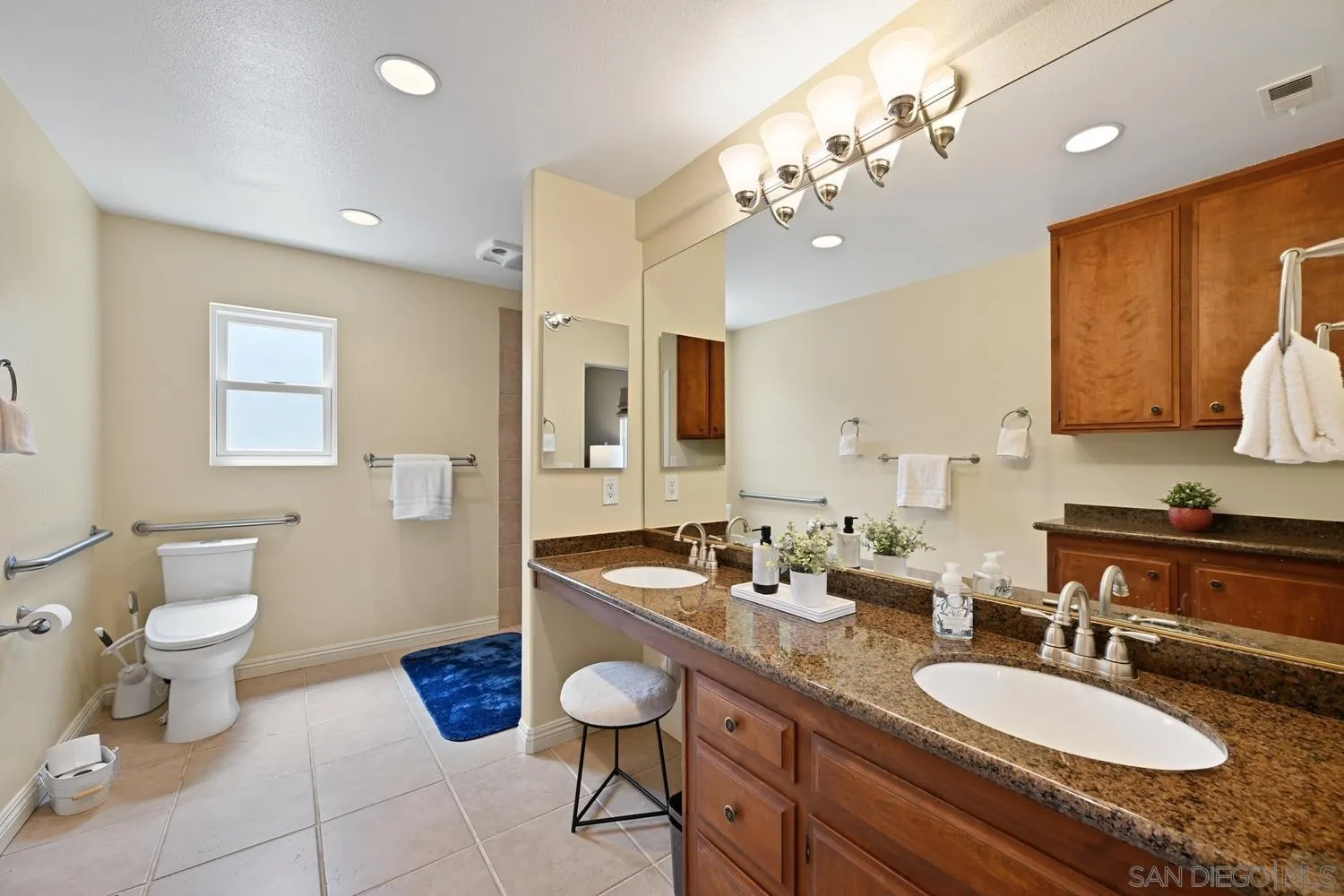 12061 Callado Road San Diego, CA 92128 - Photo 20 of 51 Primary Bath/Spa