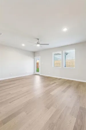 $389,990 | 7712 Kingfisher Road, Aubrey, TX 76227