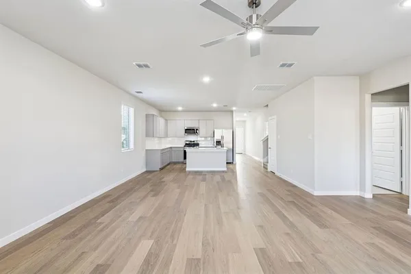 $389,990 | 7712 Kingfisher Road, Aubrey, TX 76227