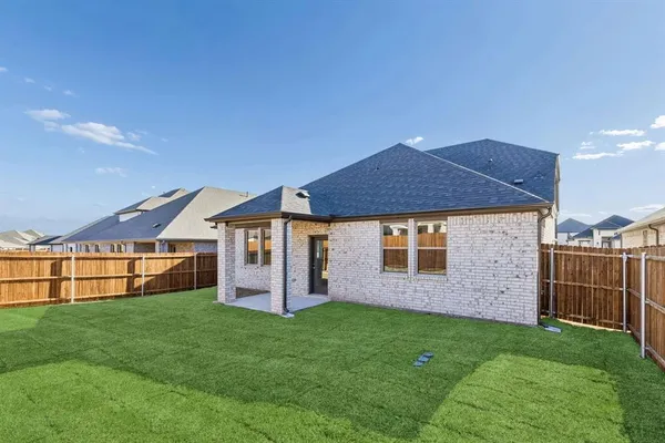 $389,990 | 7712 Kingfisher Road, Aubrey, TX 76227