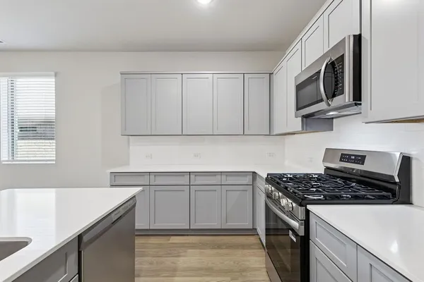 $389,990 | 7712 Kingfisher Road, Aubrey, TX 76227