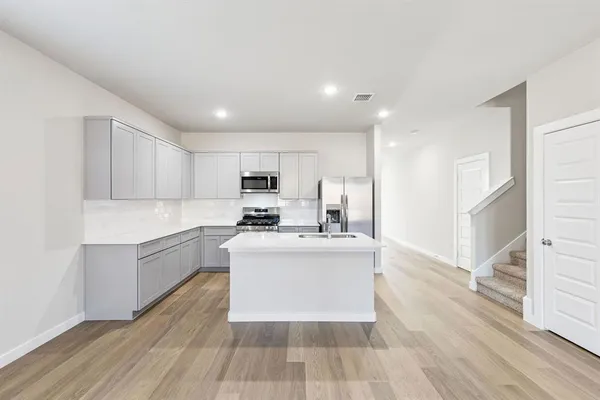 $389,990 | 7712 Kingfisher Road, Aubrey, TX 76227