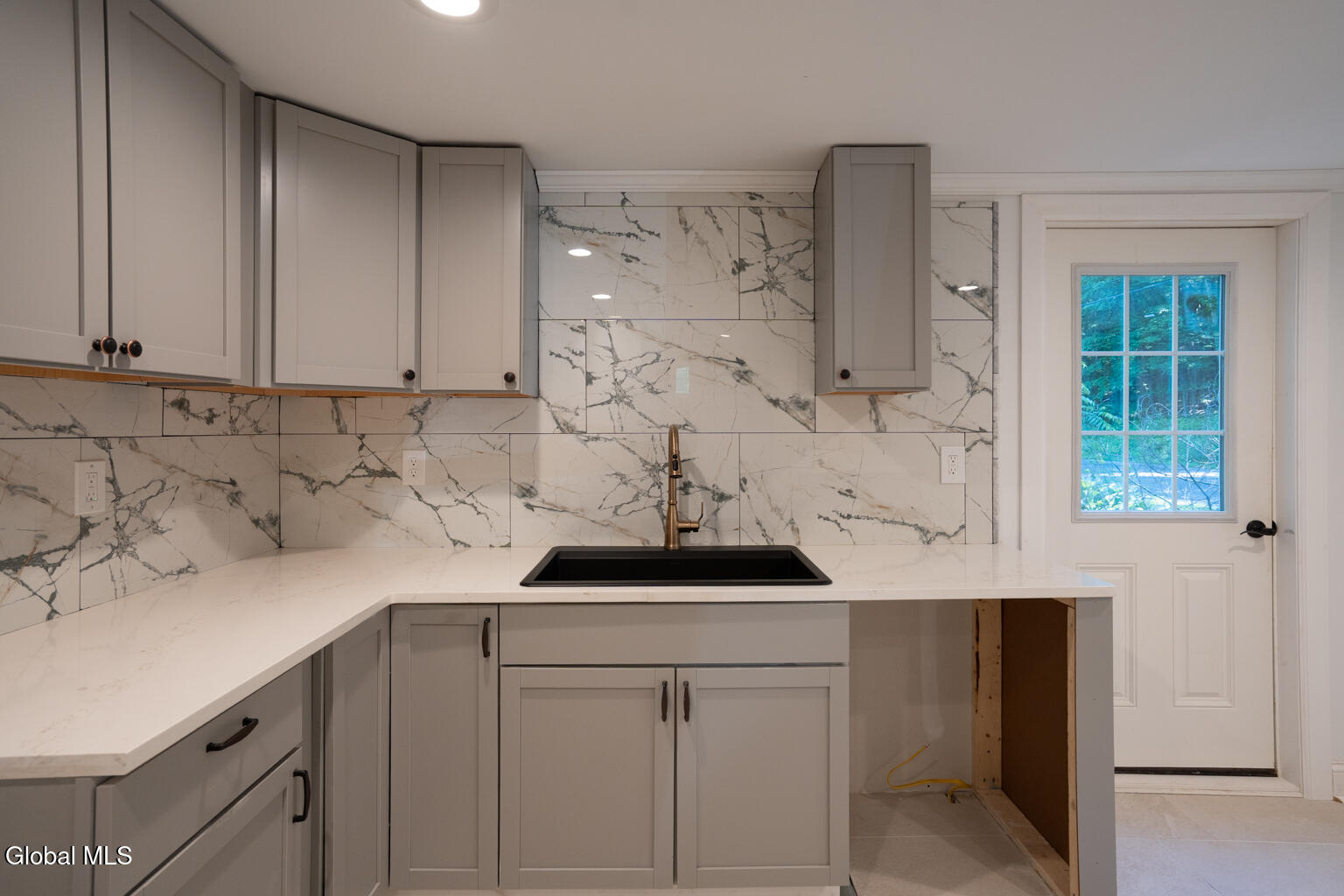 205 Mcclellan Road Schodack, NY 12123 - Photo 6 of 24 DSC00804