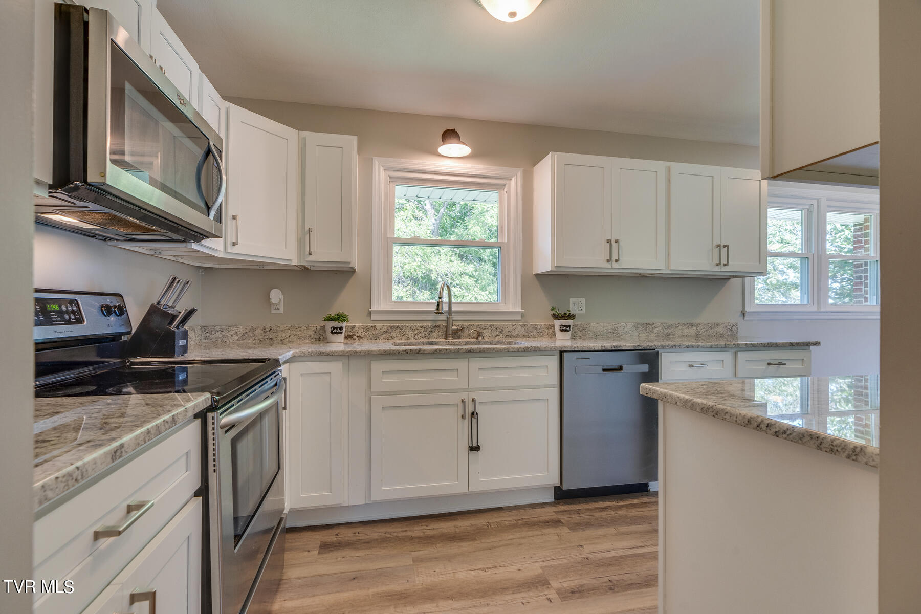 153 Greendale Road Johnson City, TN 37601 - Photo 14 of 41 010