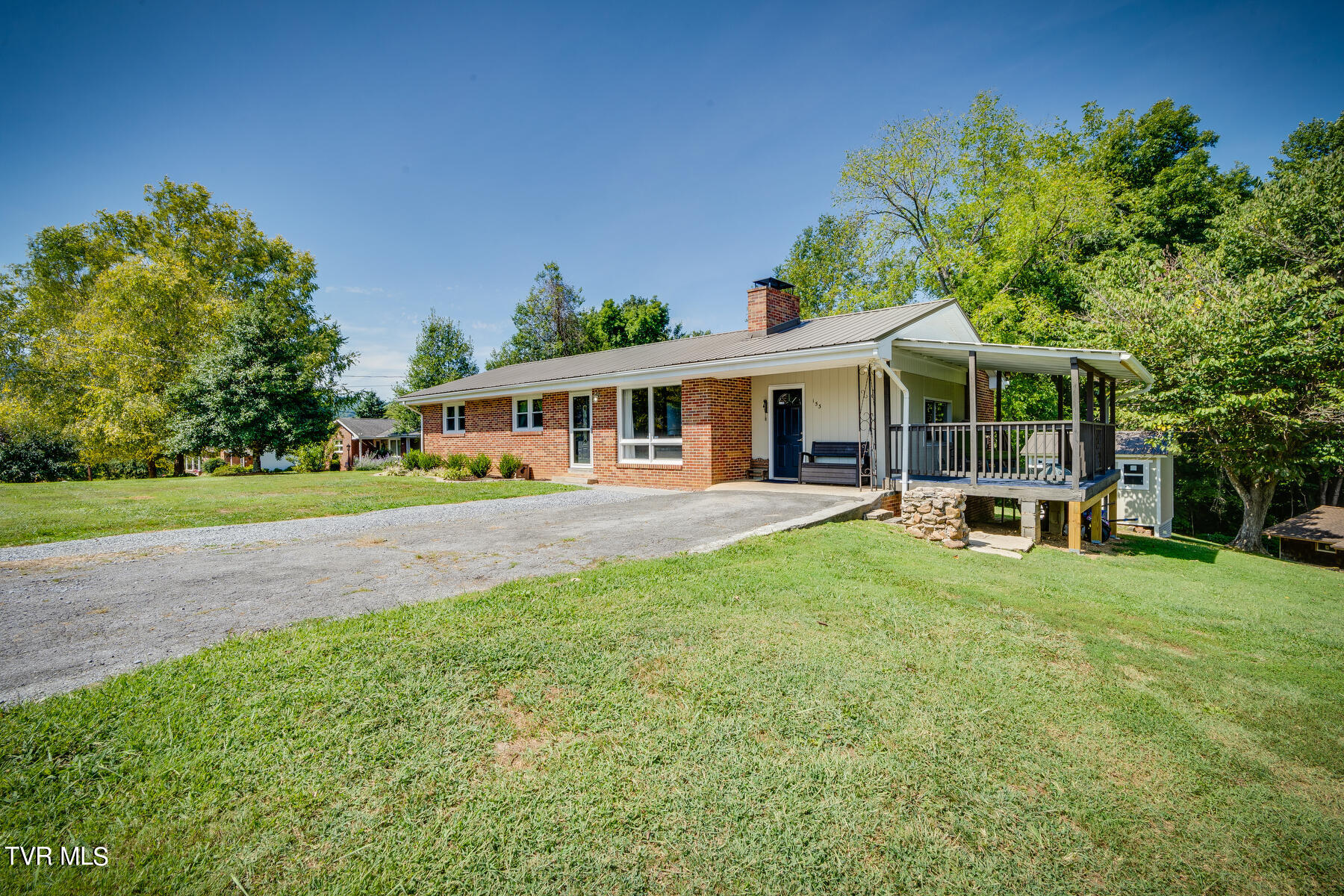 153 Greendale Road Johnson City, TN 37601 - Photo 2 of 41 003